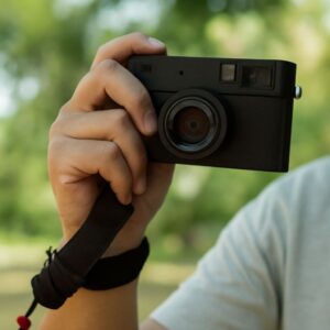Best Camera Lens for Birding and Beyond
